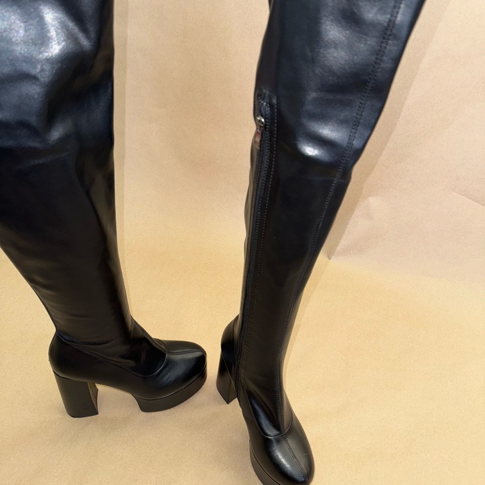 Sleek Black Over the Knee Boots
